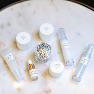 glass skinシリーズ｜透明感とハリを叶える幹細胞スキンケア｜LAESSE