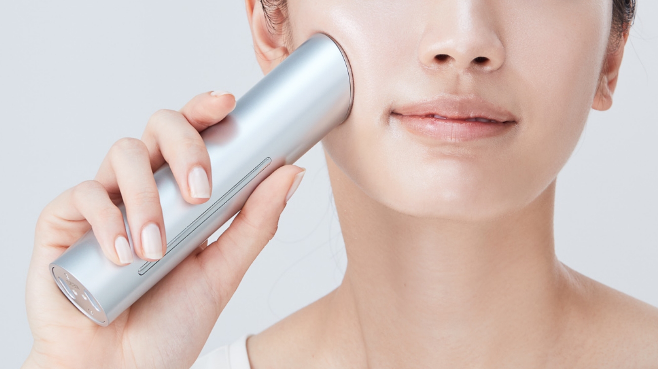 SALONIA監修】美顔器の正しく効果的な使い方。使用するタイミングや