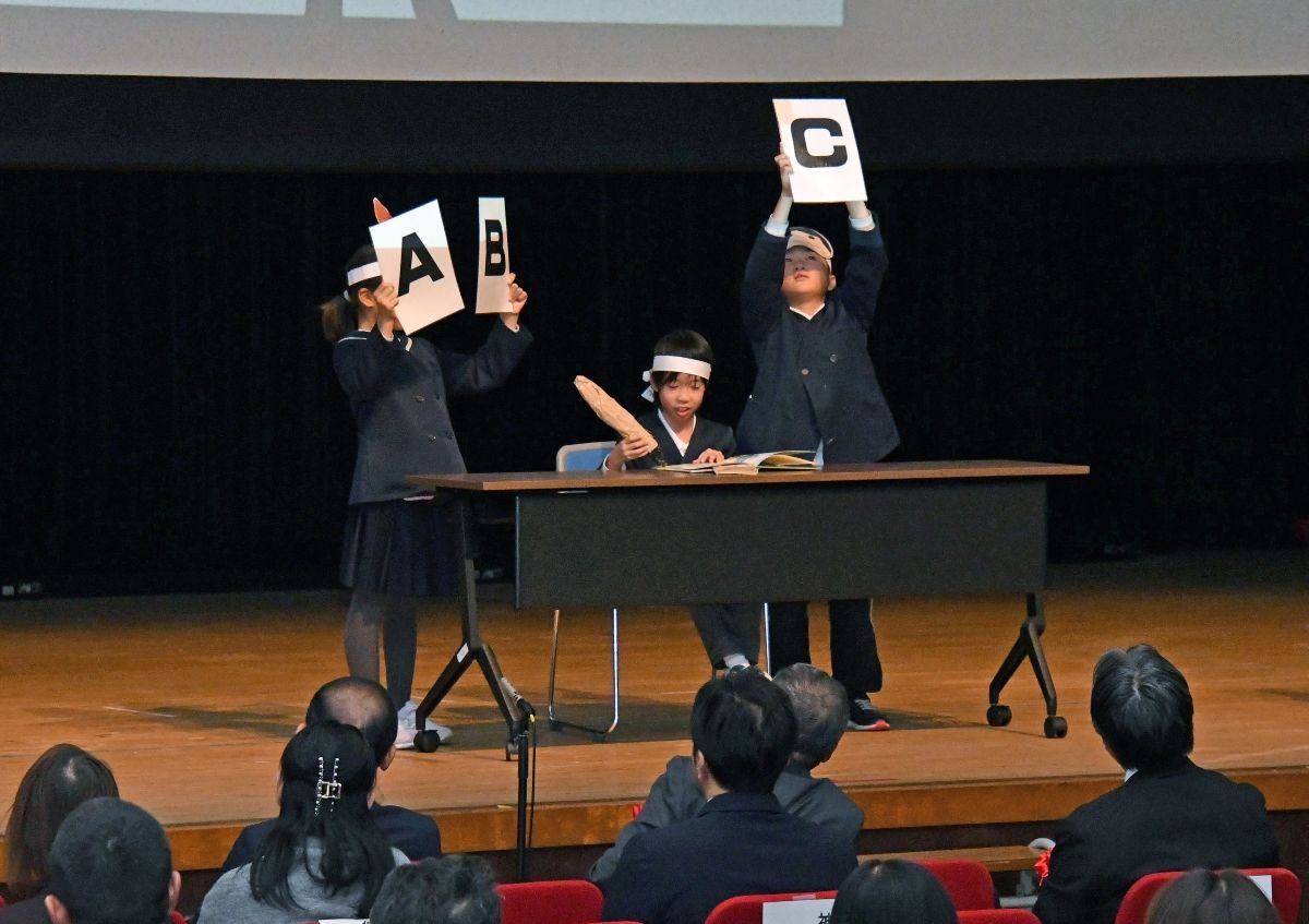 作家・吉田絃二郎 文学界への貢献たたえ 神埼市で生誕140年祭 小中学生
