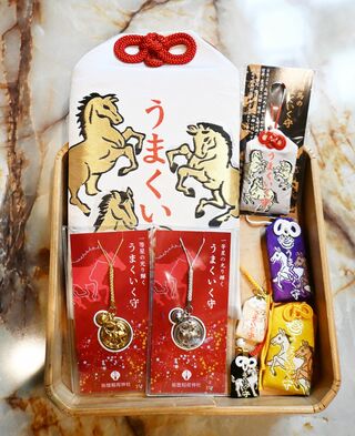 鹿島市・太良町の開運スポット 朱の世界と絶景、非日常 祐徳稲荷神社