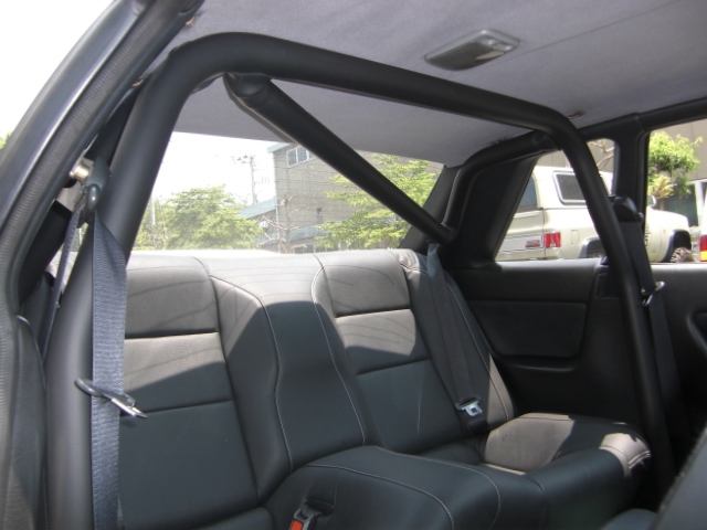 R32 2dr of saitorollcage