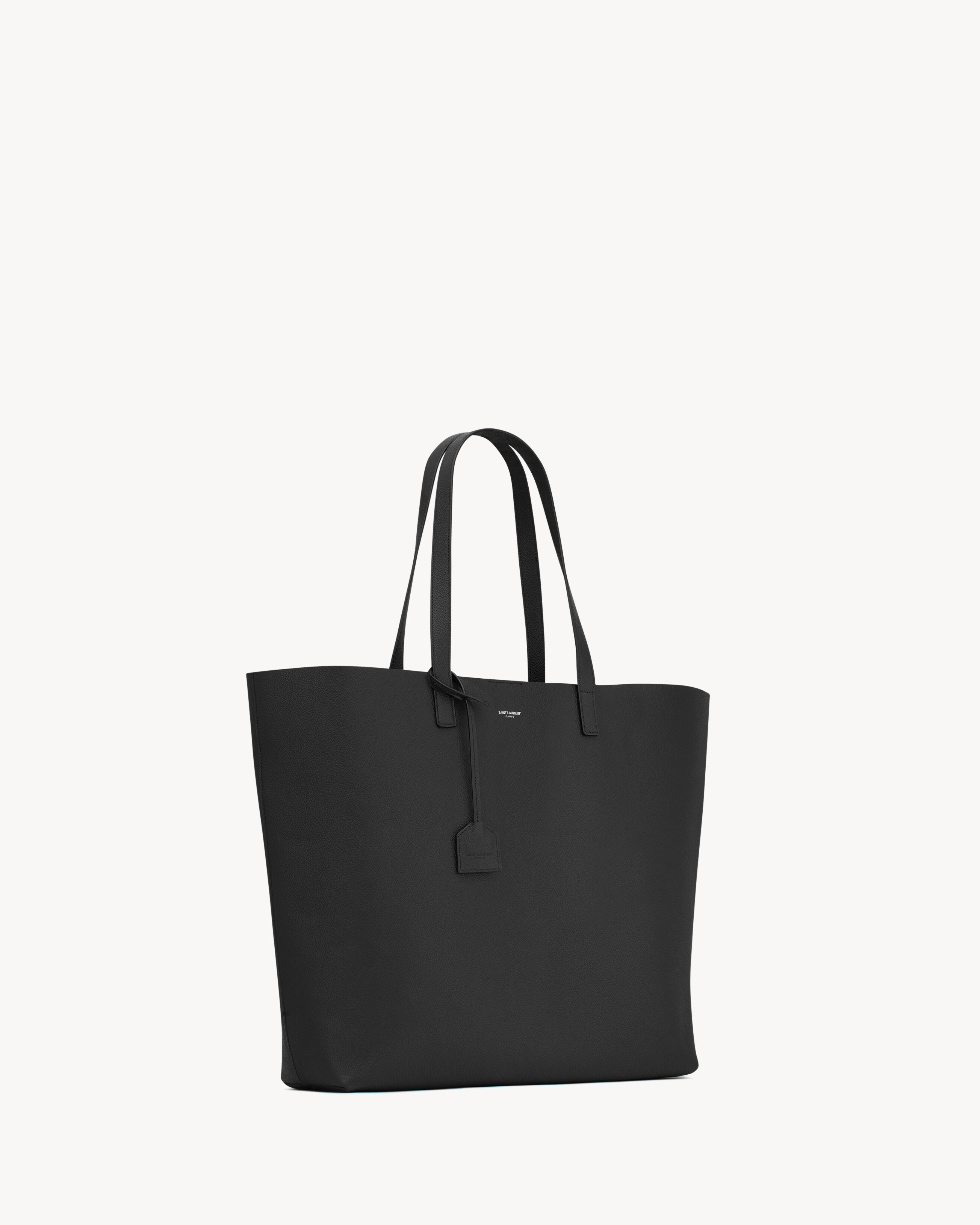 Bold East/West shopping bag in grained leather in Black | Saint