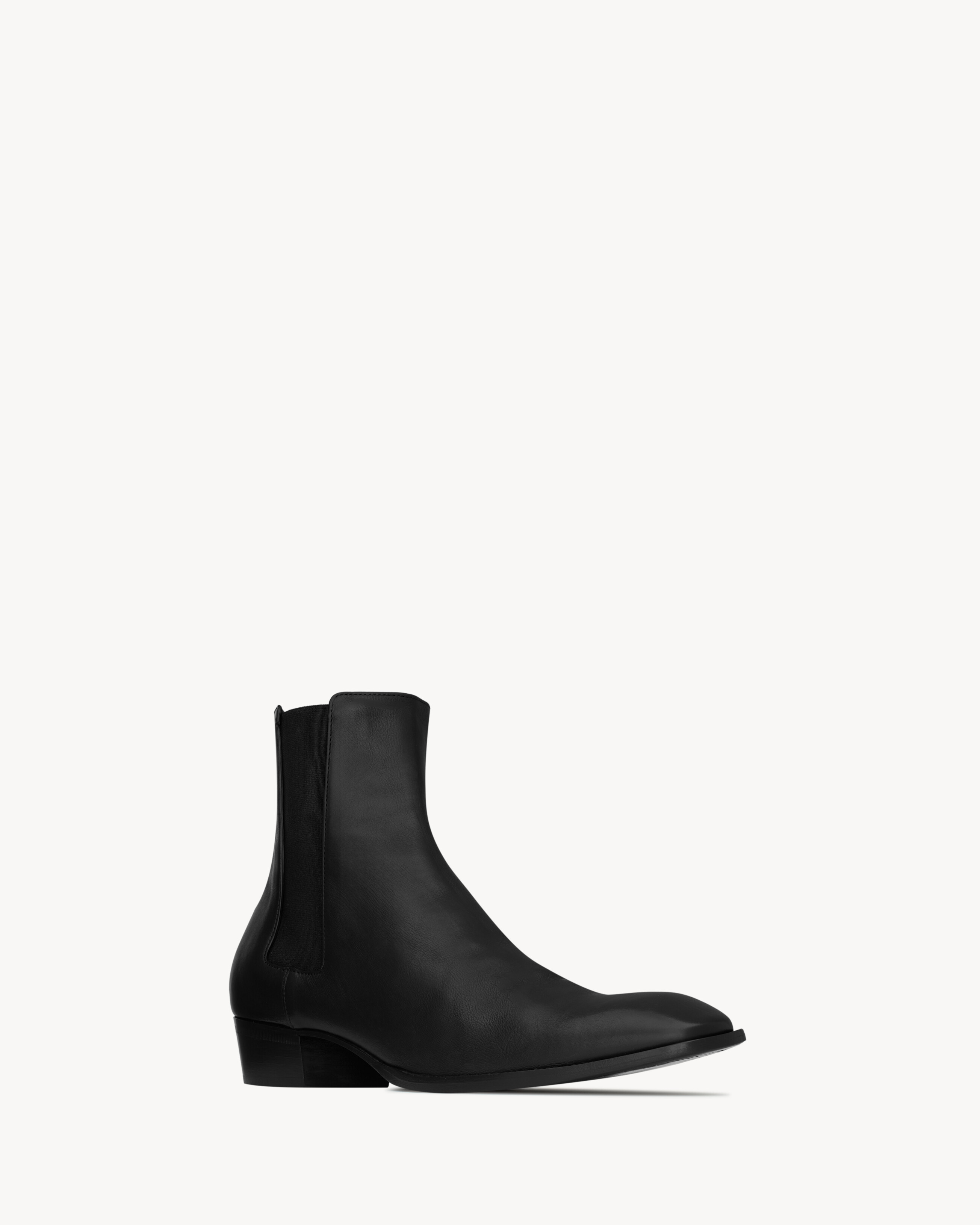 STANTON chelsea boots in grained leather in Black | Saint Laurent