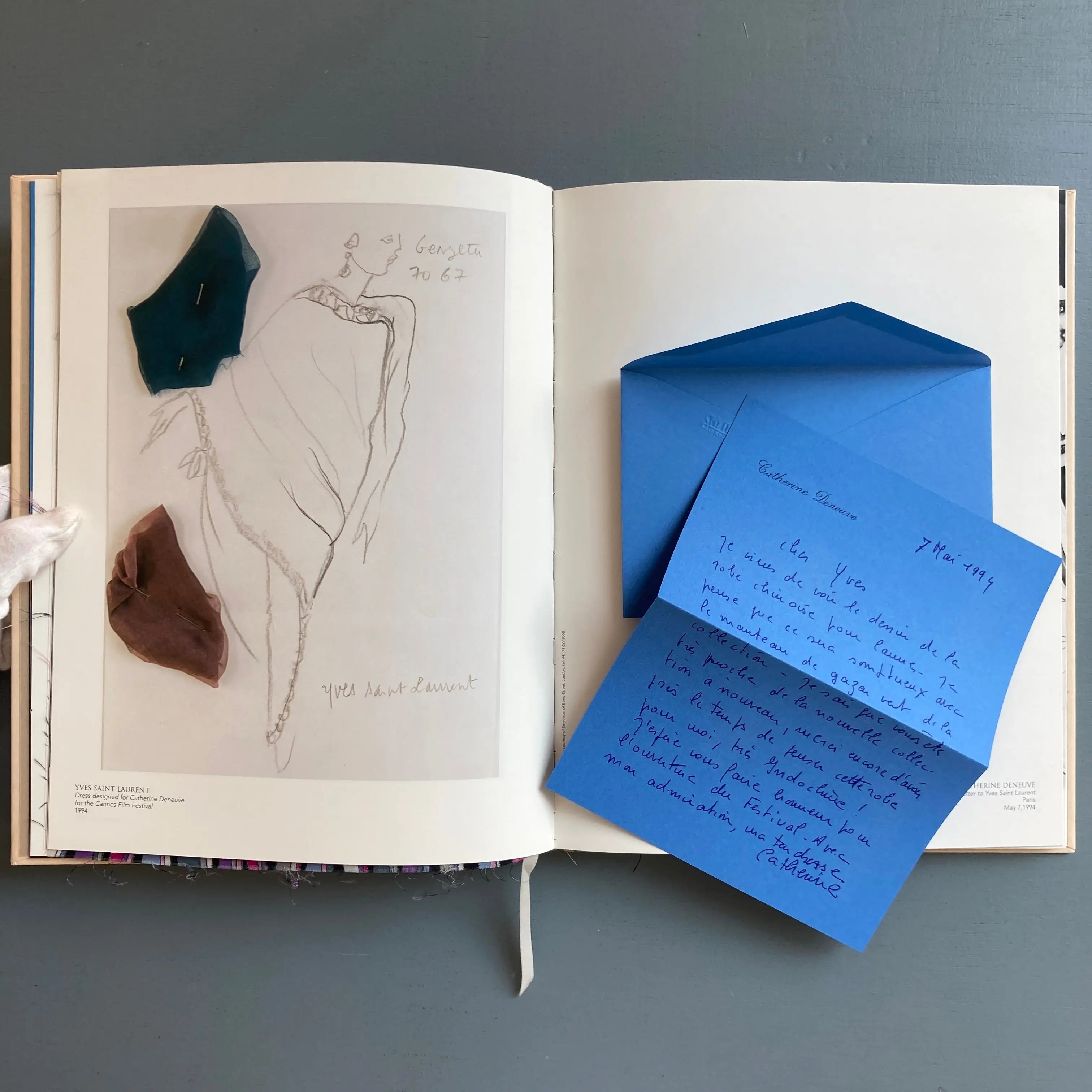 Mario Testino - 22 Chic - Visionnaire 1997 - Saint-Martin Bookshop