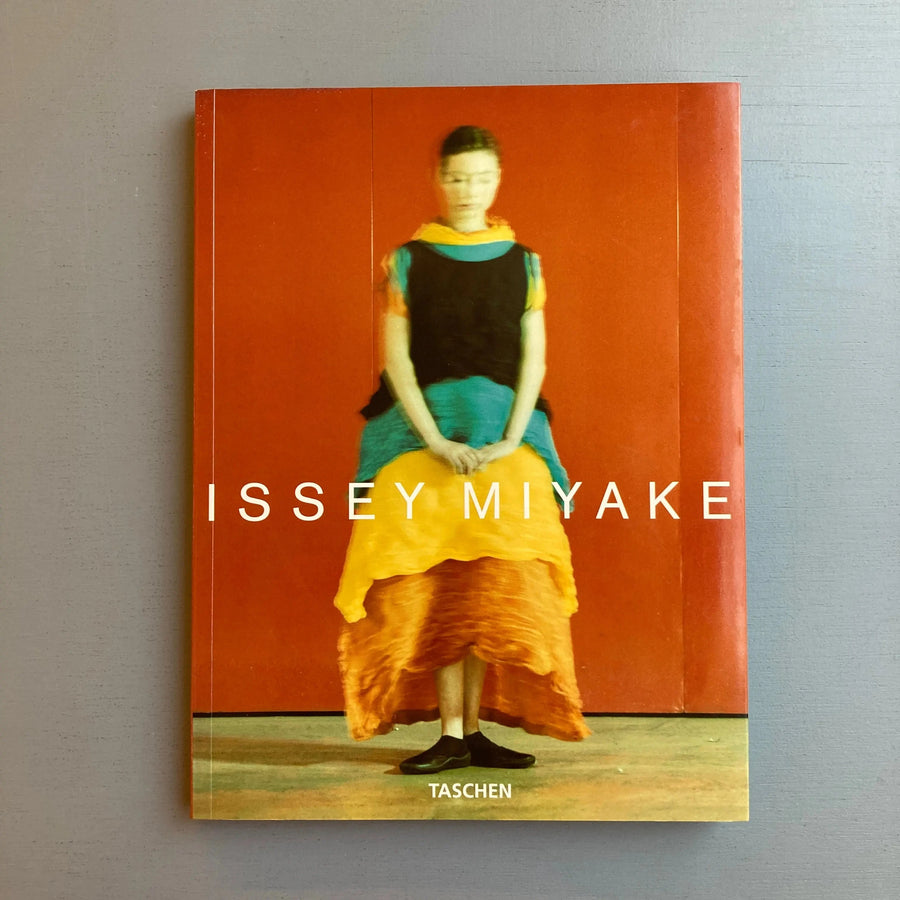 Issey Miyake - Taschen 1995 - Saint-Martin Bookshop