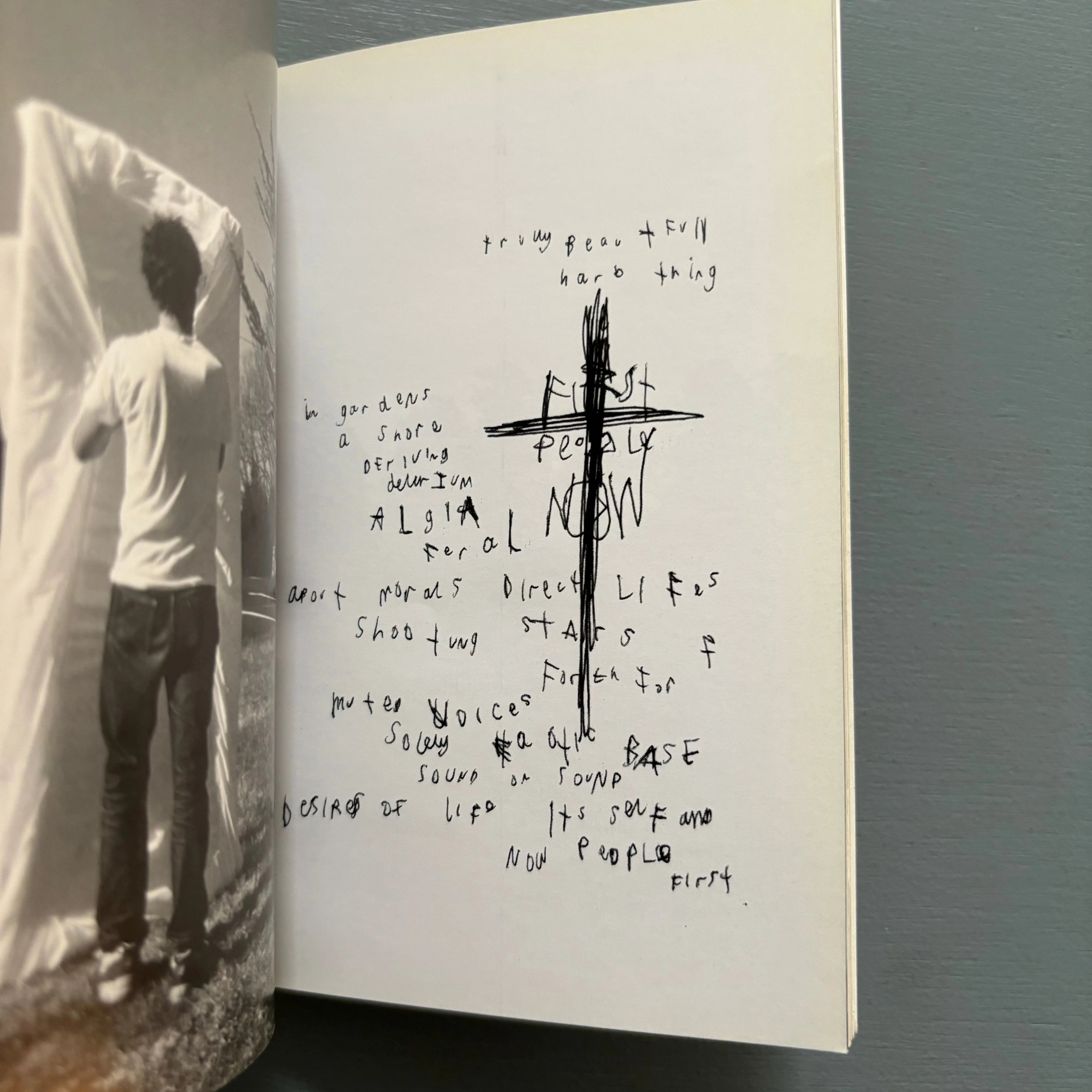 Purple Books n°1 - Mark Borthwick: Are Plants People? - L'Esprit