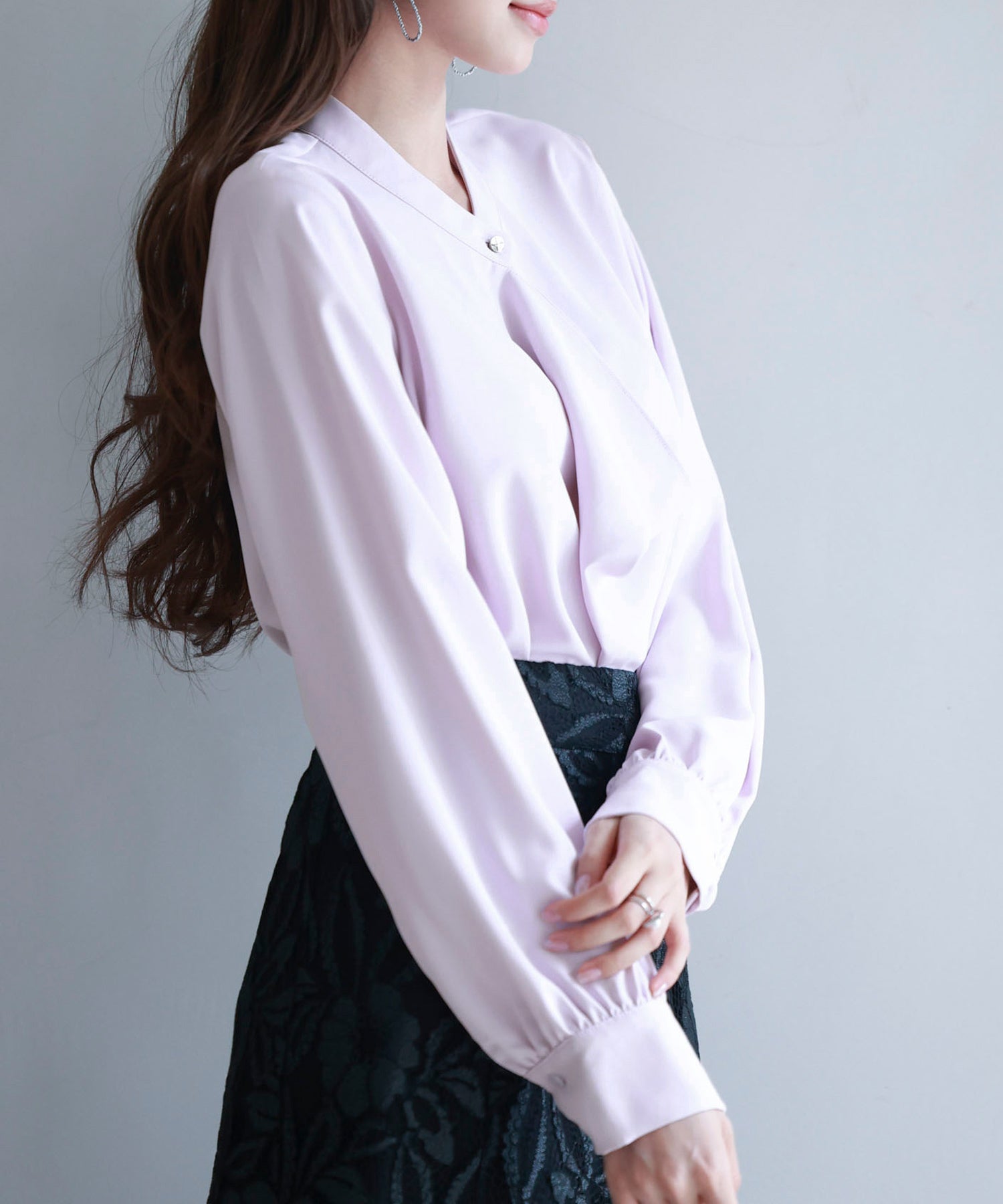 とろみ生地フリル金ボタンブラウスsdp0249 ラベンダー – [公式]SAISON