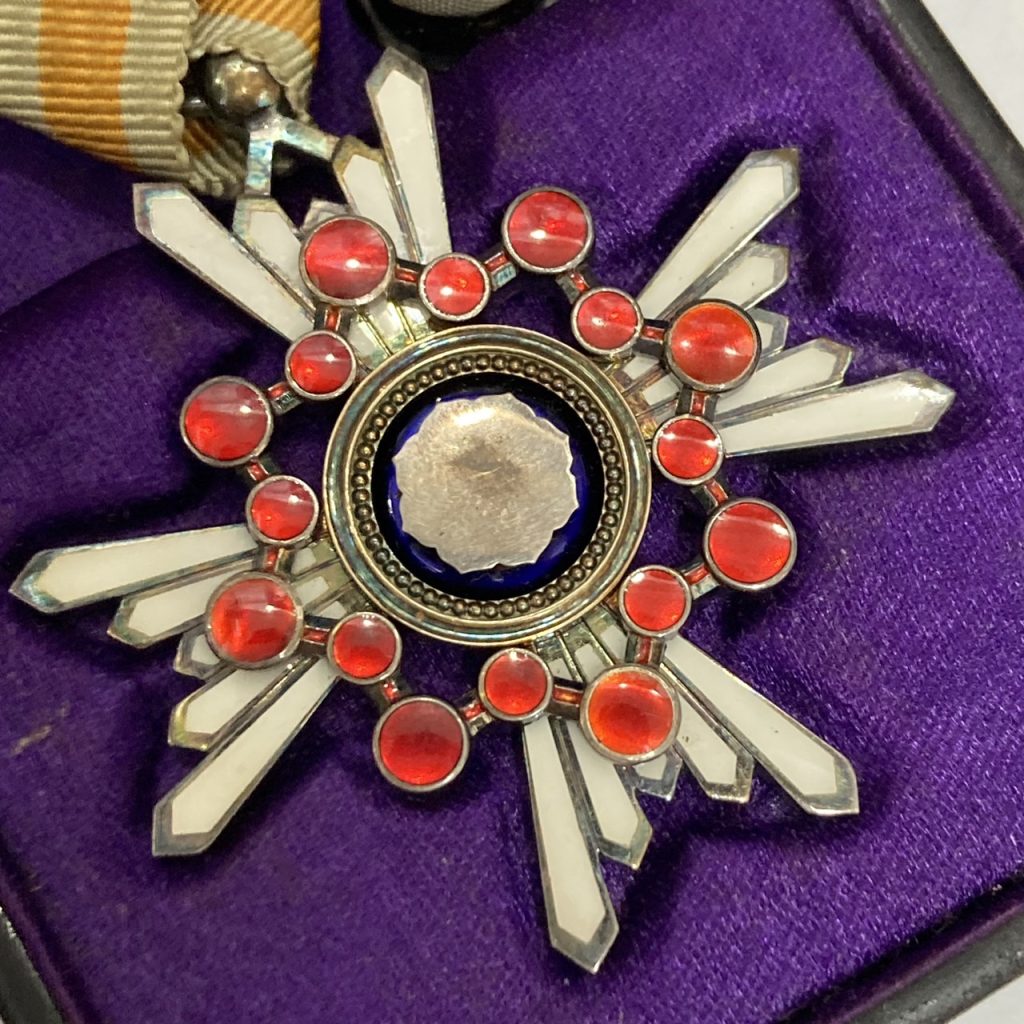 勲章 勲五等瑞宝章の買取実績 | 買取専門店さすがや