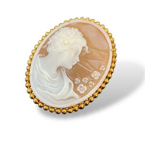 K18枠 カメオブローチの買取実績 | 買取専門店さすがや