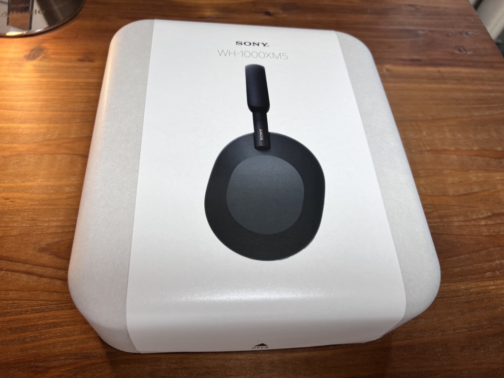 SONY【WH-1000XM5】レビュー！マットなデザイン、簡単な操作性、迫力