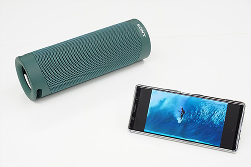 実機で解説! SRS-XB23 レビュー タテでもヨコでもどちらでも シーン