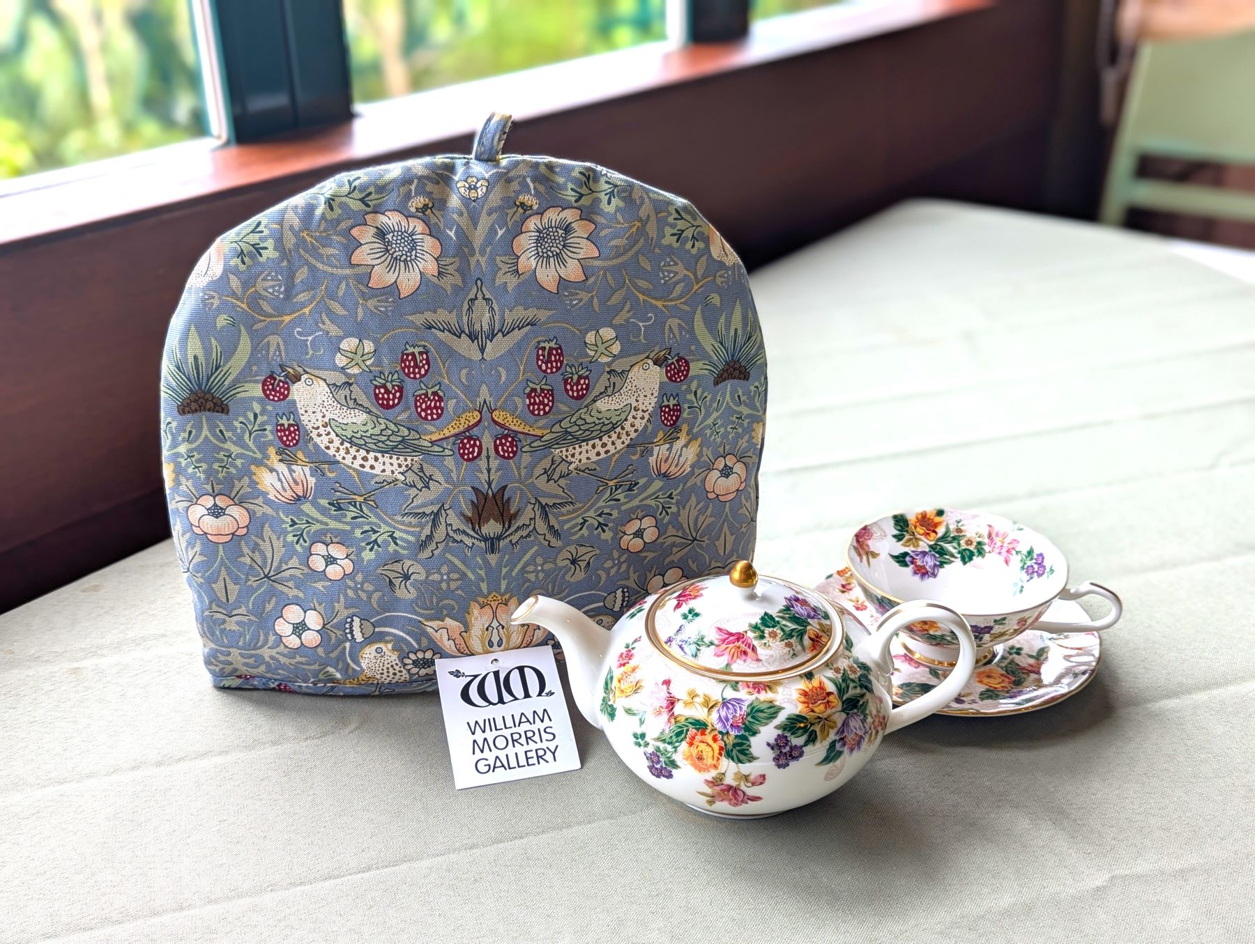 ティーコージー いちご泥棒（Strawberry Thief Slate）ウィリアムモリス