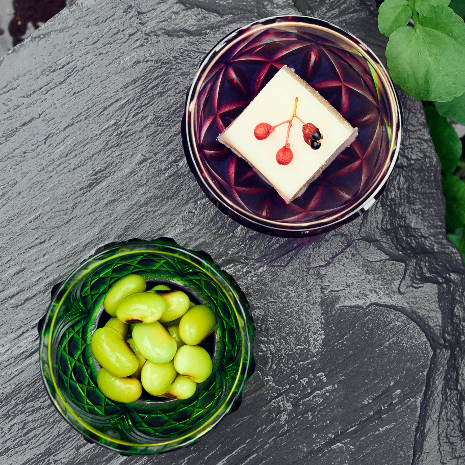 島津薩摩切子】 二色衣 二色猪口(大) cut208 – ㈱島津興業 島津薩摩切子