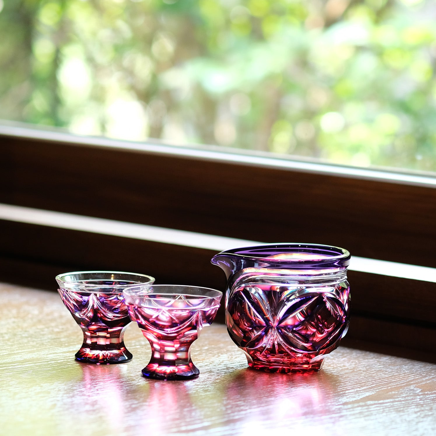 島津薩摩切子】 二色衣 片口酒器揃 cut202 – ㈱島津興業 島津薩摩切子