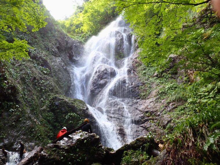 朝日連峰の沢 | SAWAGURUI