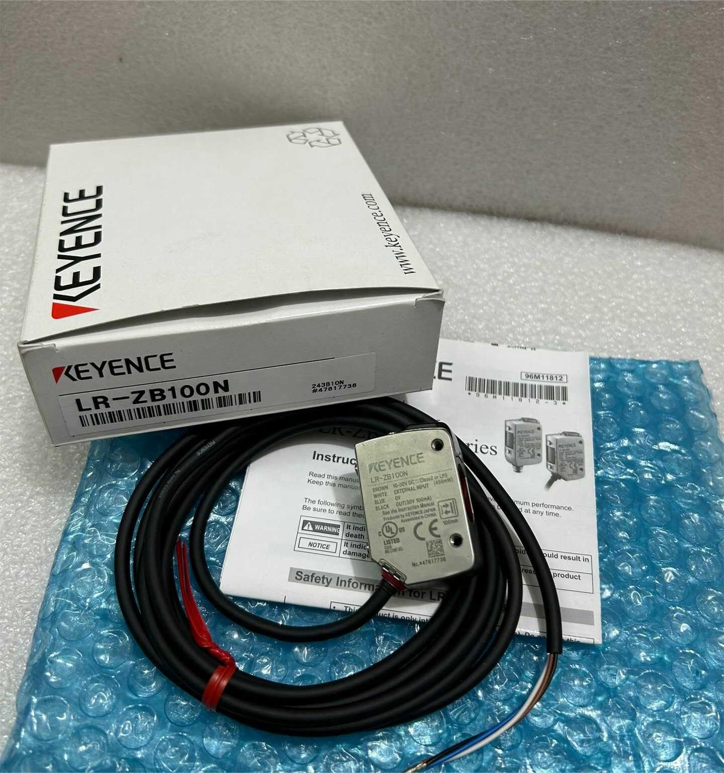 キーエンス LR-ZB100N レーザセンサ 新品2個 KEYENCE LR-ZB100N