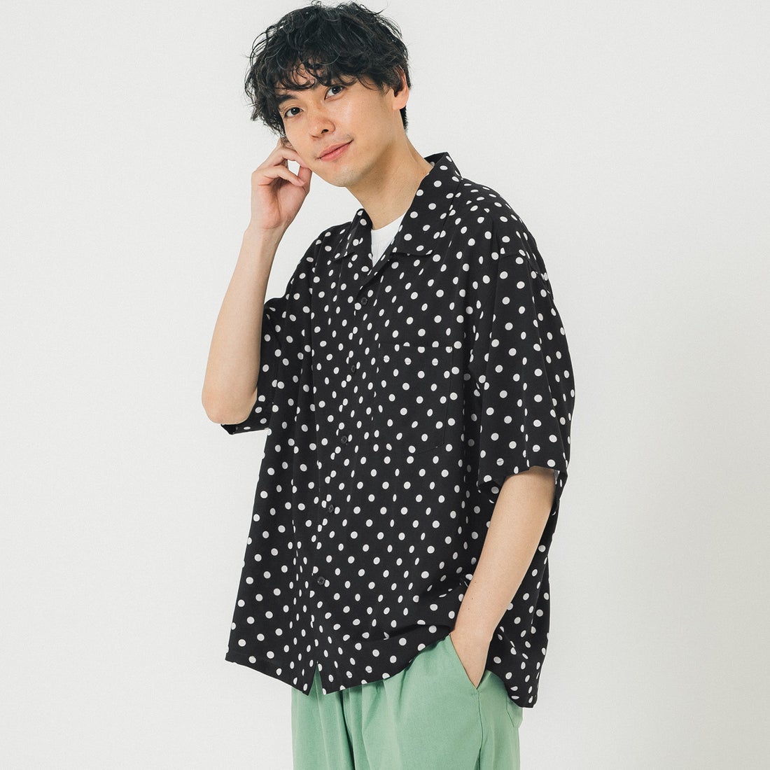 CHANEL オリーブグリーン ドット柄 シャツ ゴールドボタン CHANEL