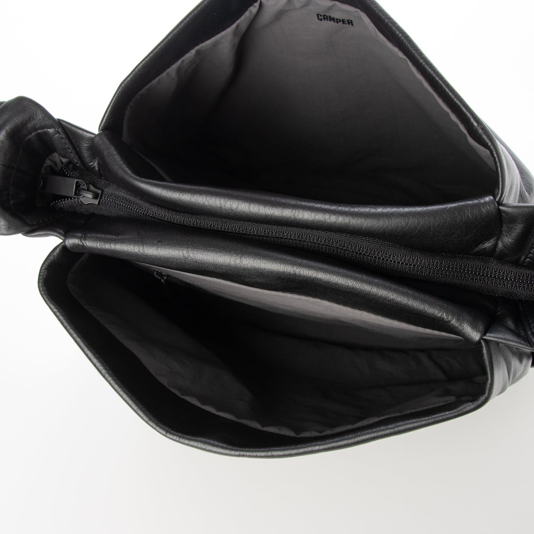 カンペール CAMPER [カンペール] Globo ショルダーバッグ （ブラック