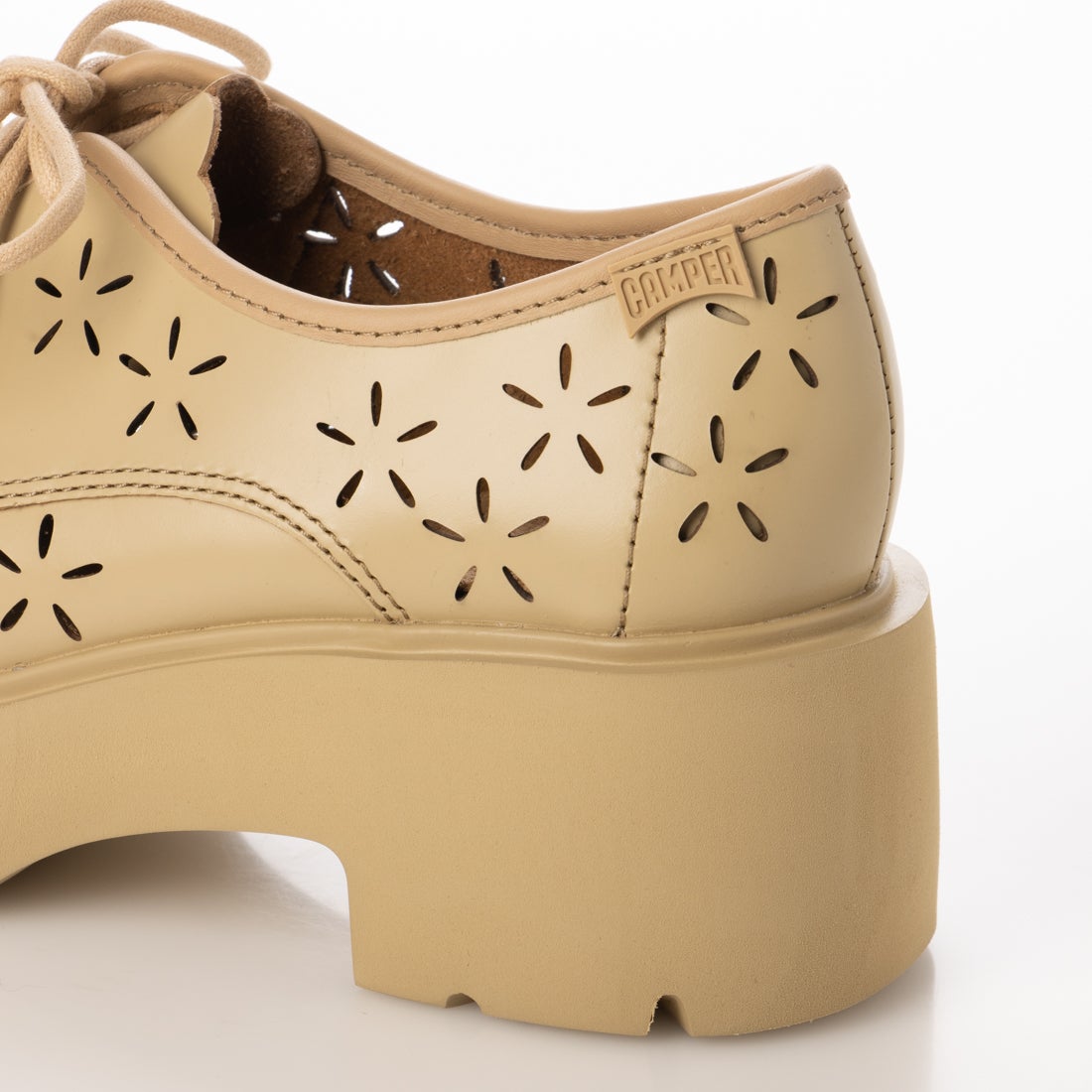 カンペール CAMPER [カンペール] MILAH / フラットシューズ （ベージュ