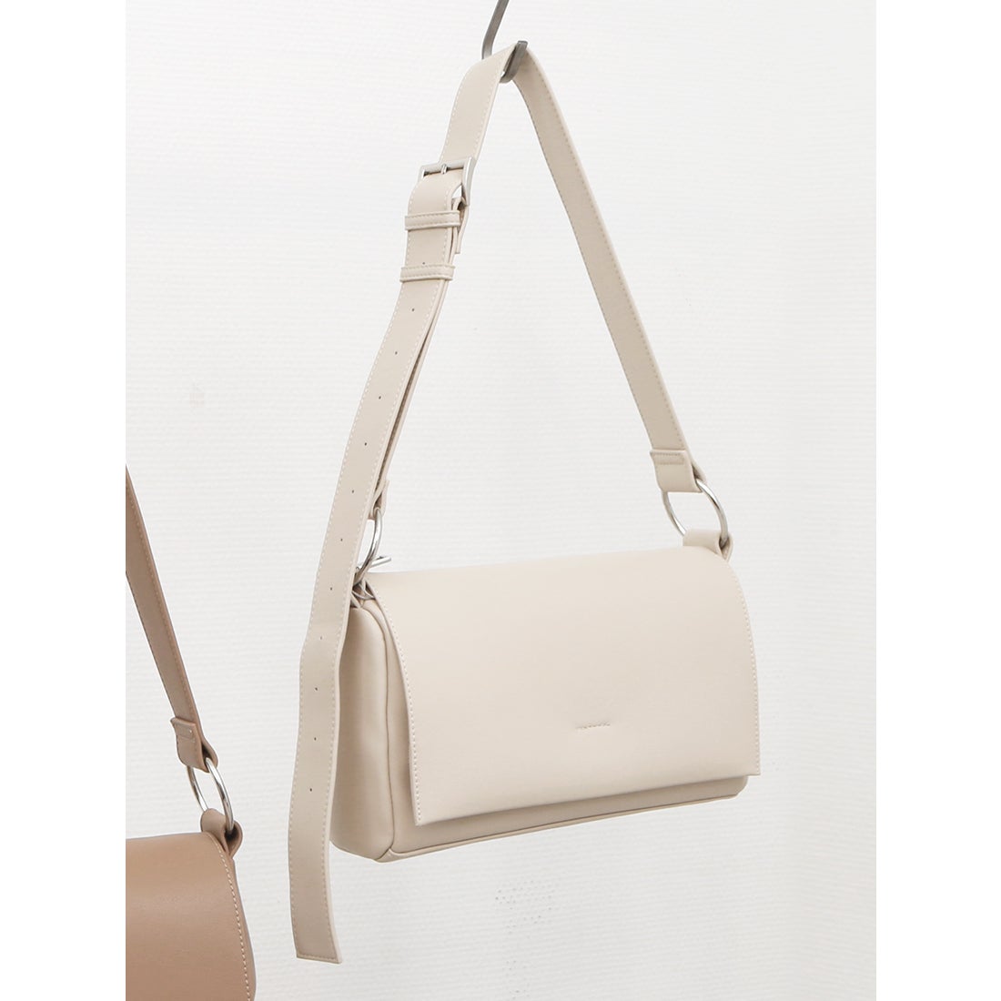 カシュカシュ cache cache WEB限定フラップベルトショルダーバッグ