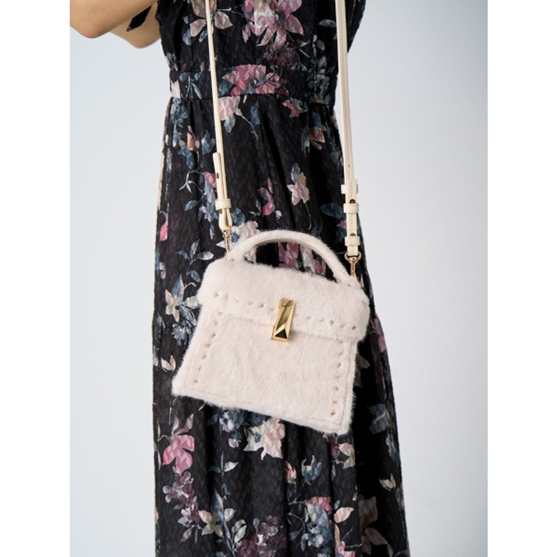 セルフォード CELFORD 【リュタン】ビジュースタッズファーポシェット