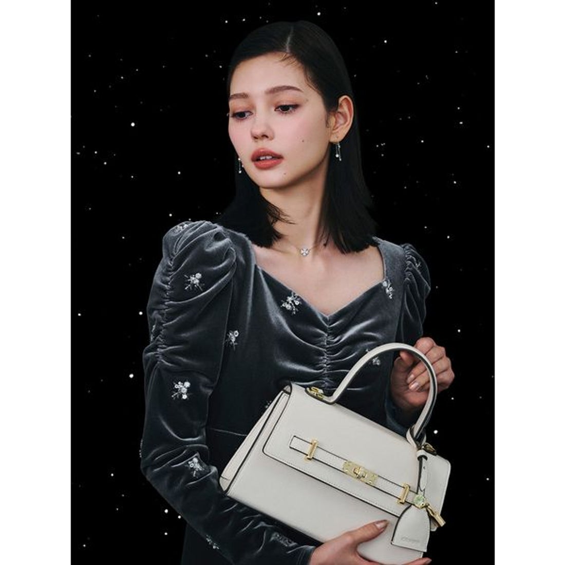 セルフォード CELFORD ビジューツイストバックルハンドバッグ （IVR