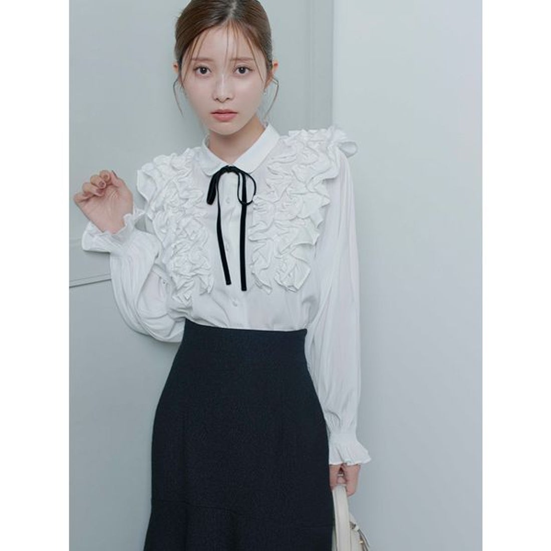 セルフォード CELFORD フリルヨークシャツカラーブラウス （OWHT