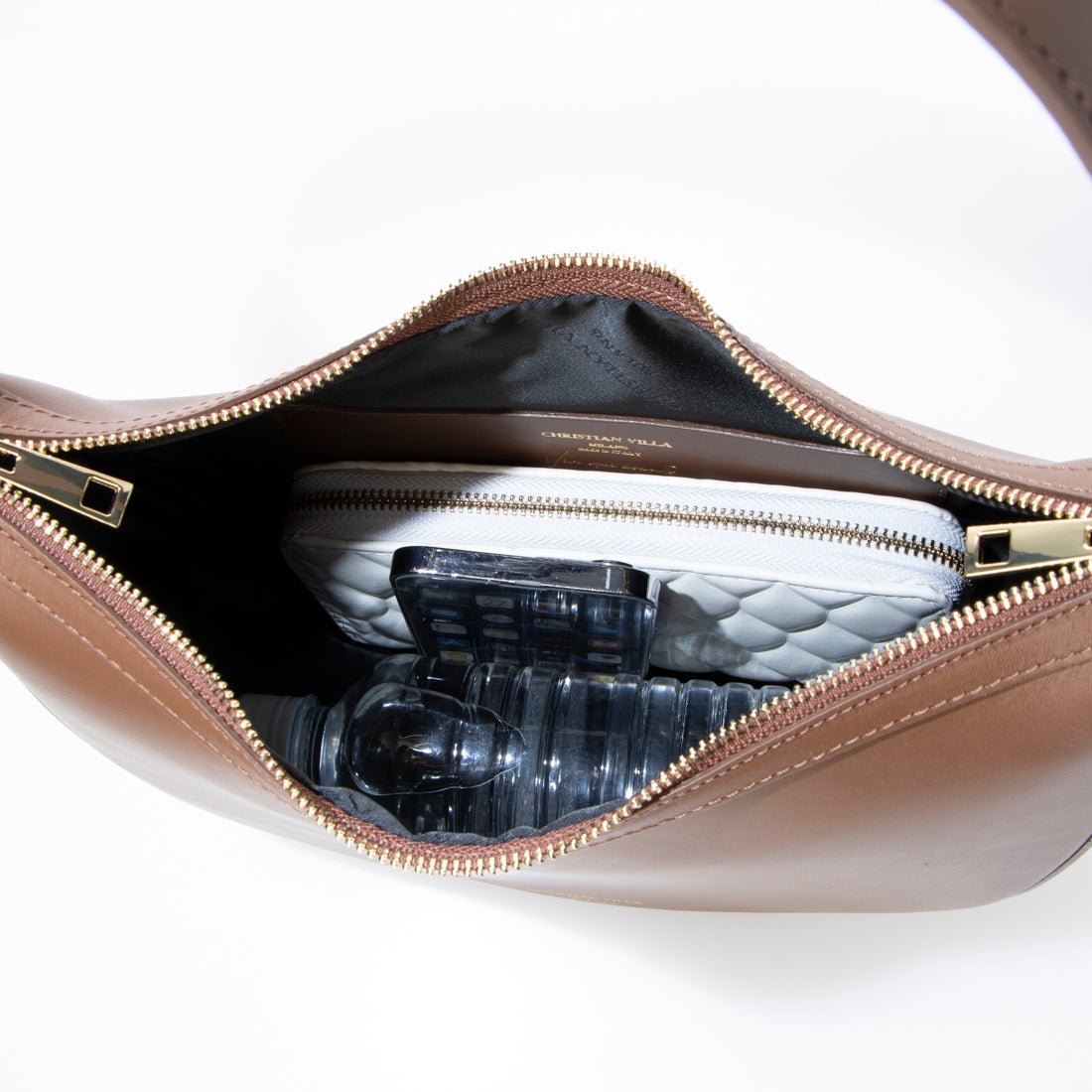 クリスチャンヴィラ CHRISTIAN VILLA ミディアムサイズレザーホーボー