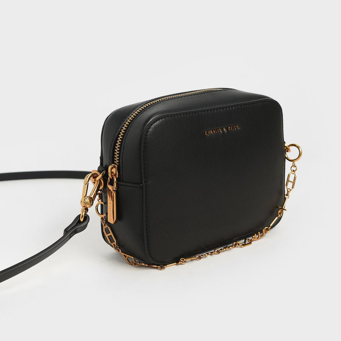 CHARLES & KEITH チェーンリンク レクタンギュラーバッグ 【再入荷