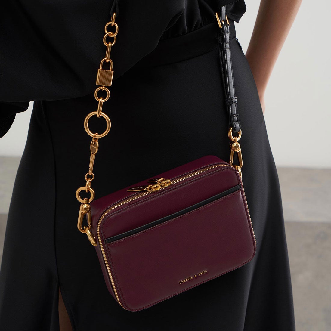 CHARLES & KEITH ダブルジップ クロスボディバッグ （Purple