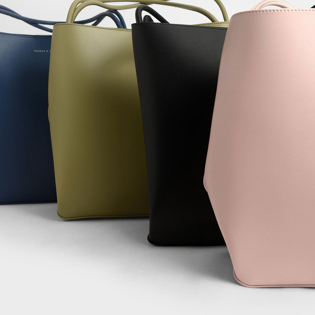 CHARLES & KEITH ダブルハンドル トートバッグ 【再入荷】（SageGreen