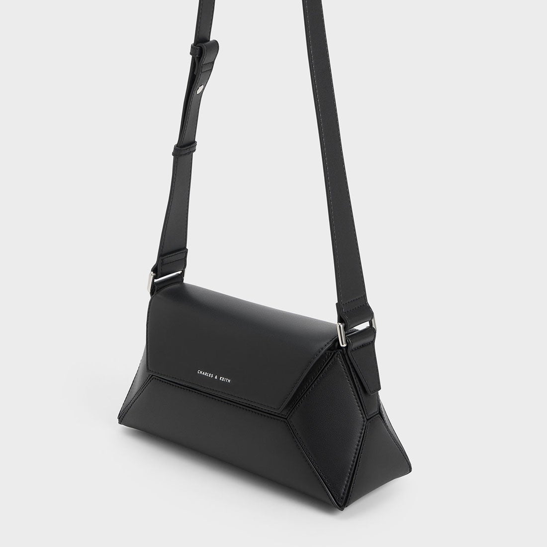 CHARLES & KEITH Nasrin ナスリン ジオメトリックショルダーバッグ