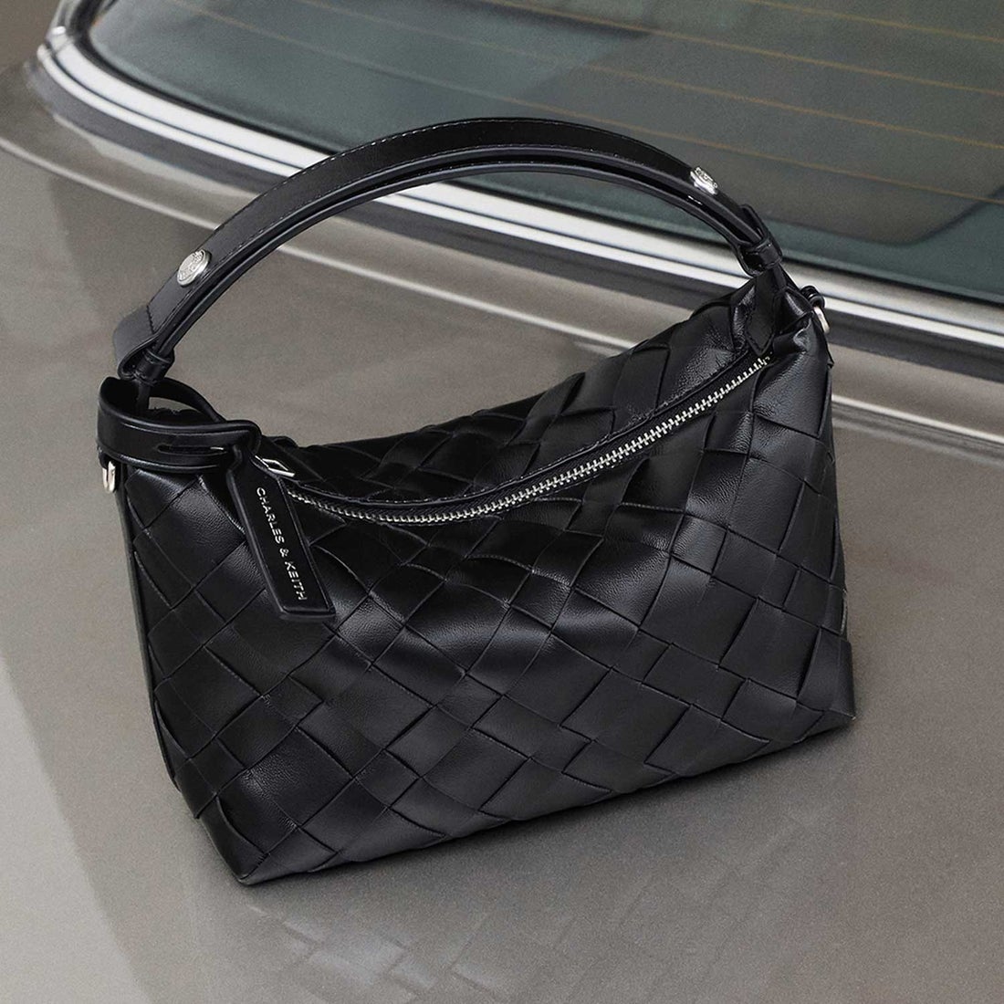 CHARLES & KEITH Ivette イヴェット ウーブンショルダーバッグ （Noir