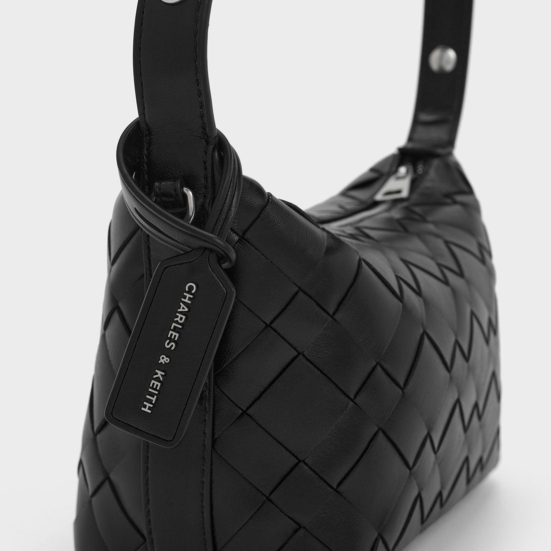 CHARLES & KEITH Ivette イヴェット ウーブンショルダーバッグ （Noir