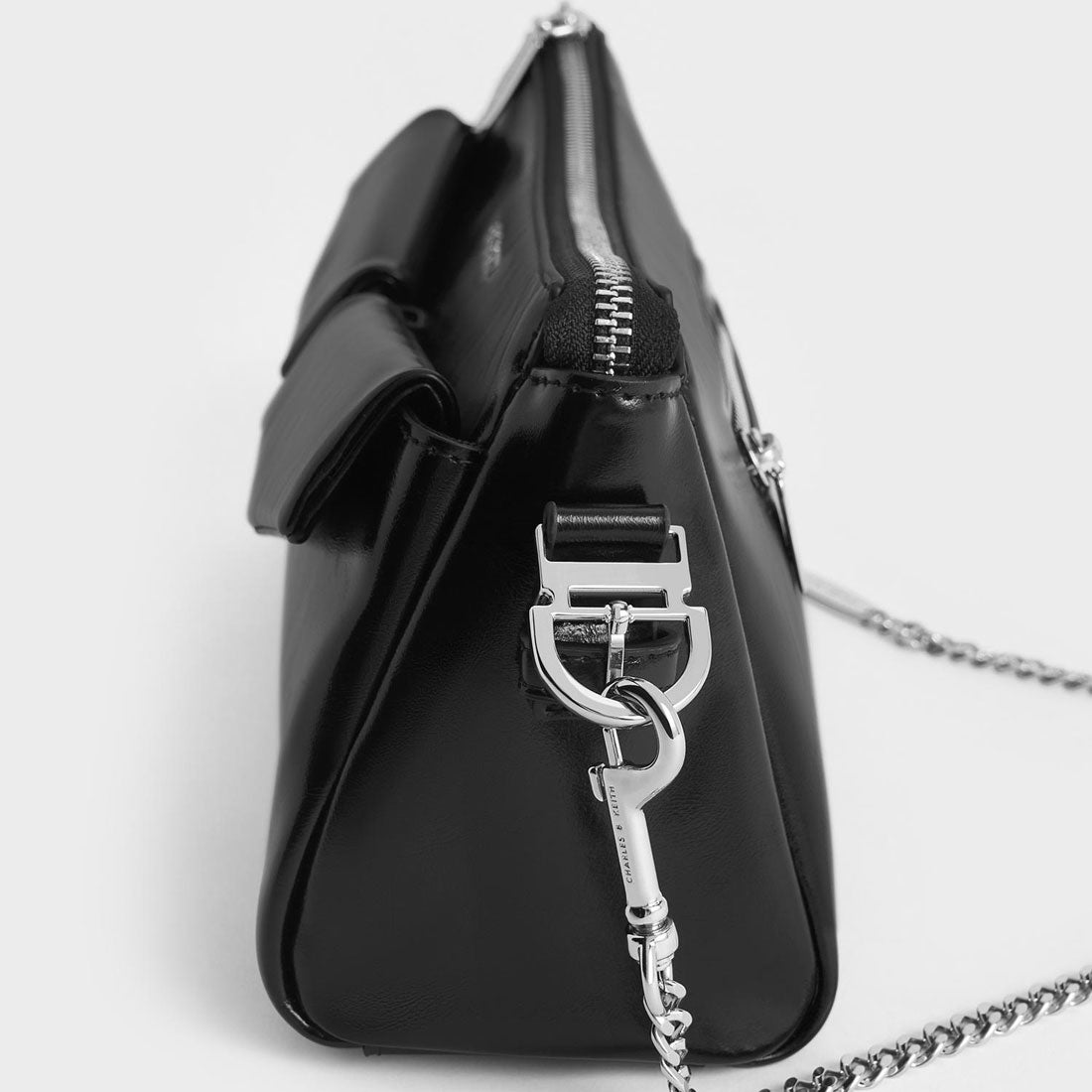 CHARLES & KEITH Rachel レイチェル イロンゲイテッドマルチポケット