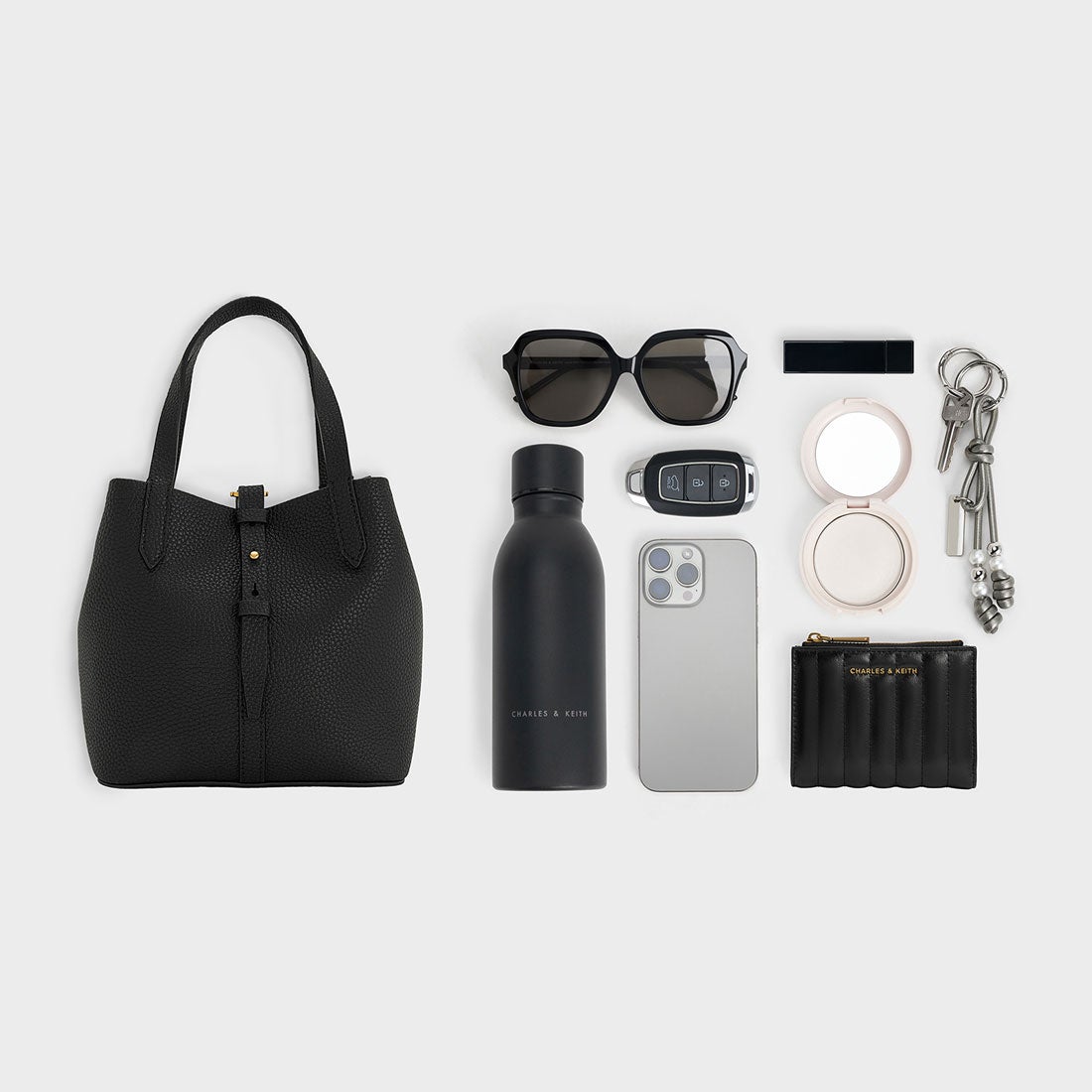 CHARLES & KEITH Beryl ベリル リサイクルレザーバケツバッグ （Black