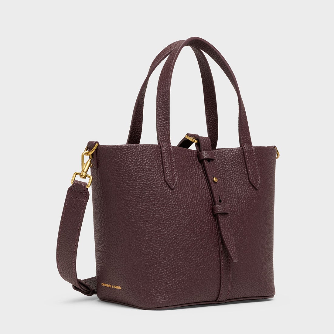 CHARLES & KEITH Beryl ベリル リサイクルレザーバケツバッグ