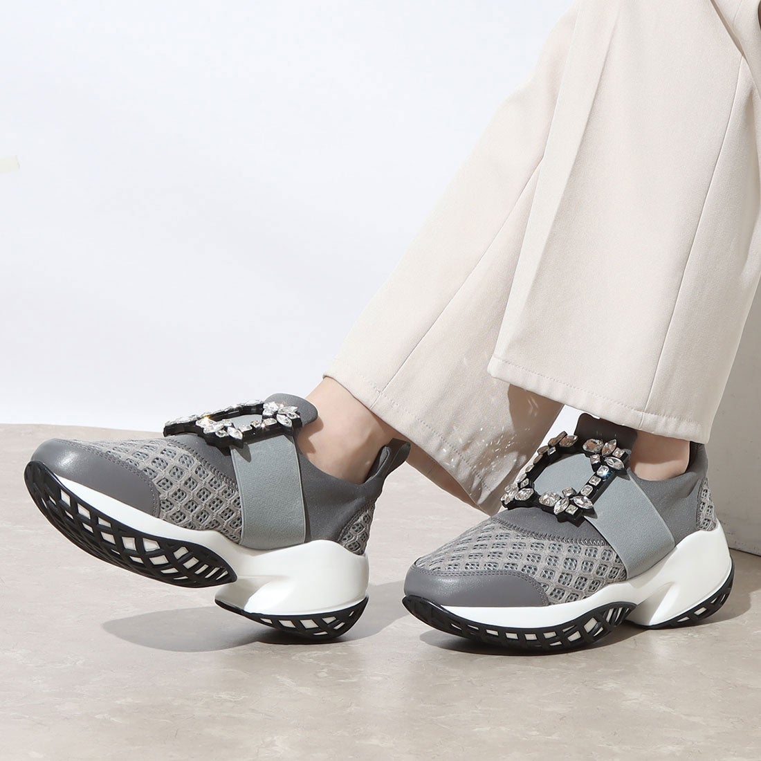 エーアイ A.I 【韓国】ビジュー付き/ジュエリースリッポン／スニーカー