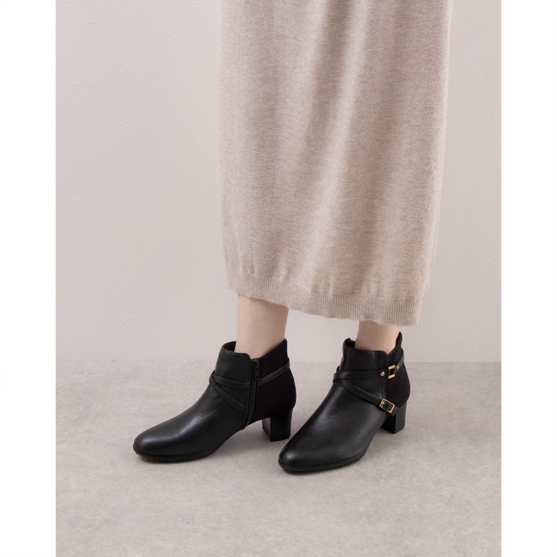 アンナマリア ANNA MALIA 【本革】スエードコンビ クロスベルト