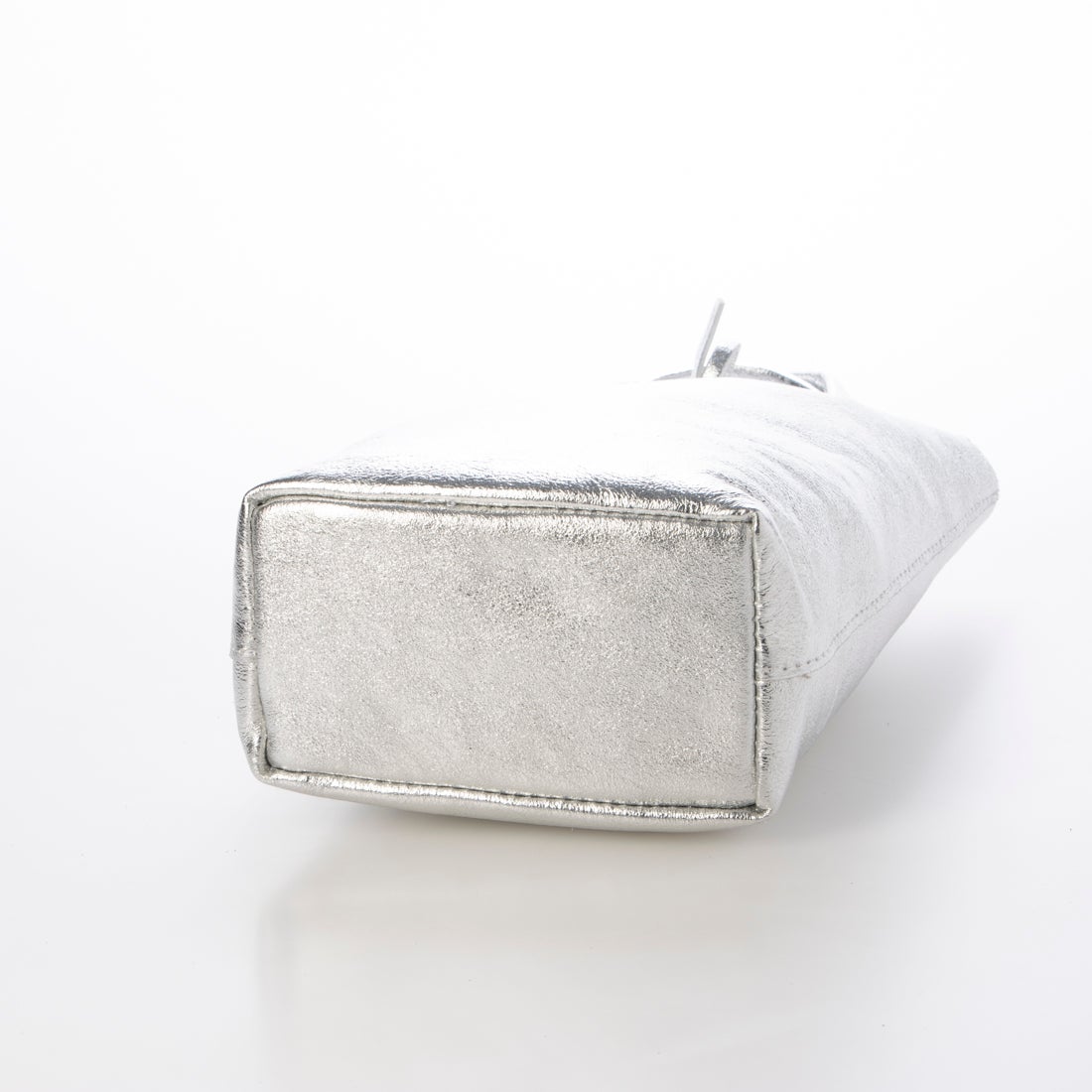 アンドレアカルドネ Andrea Cardone メタリックレザーミニトートバッグ