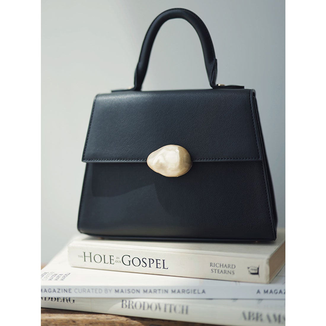 アニュアンス anuans モチーフ付きミニハンドルバッグ （BLACK