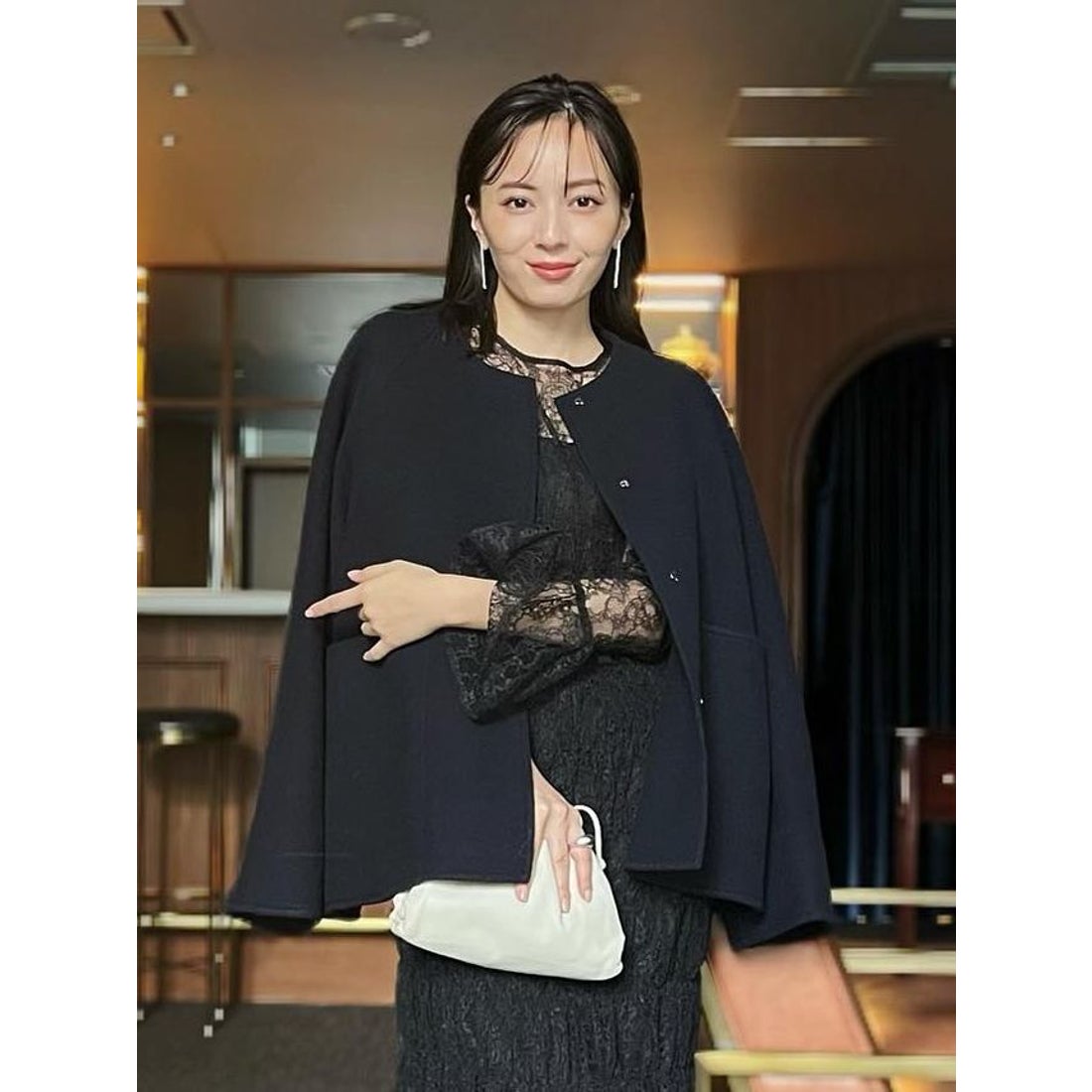 アニュアンス anuans ノーカラーリバーショートコート （NAVY