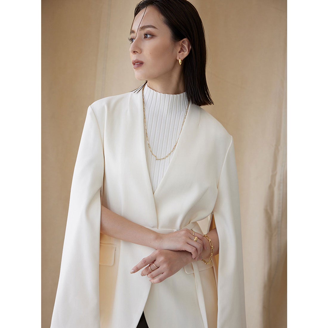 アニュアンス anuans ミドルレングススリットスリーブジャケット