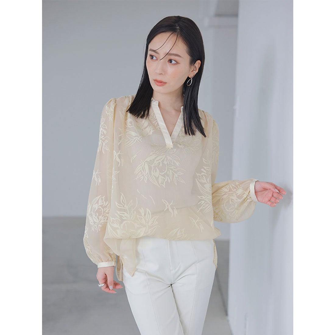 アニュアンス anuans スキッパーネックオパールブラウス （ECRU） -靴