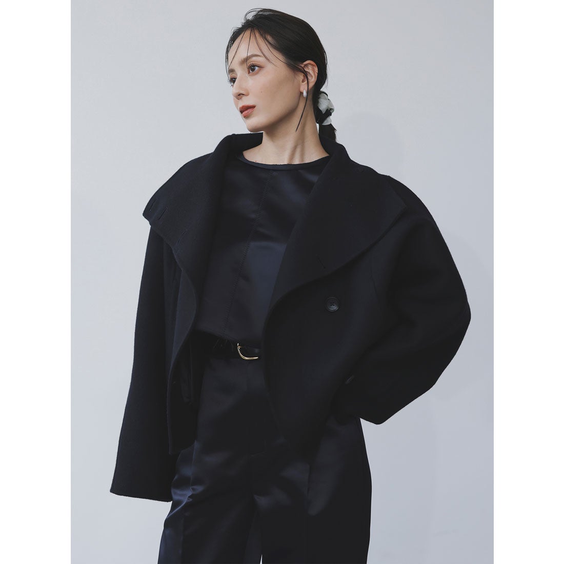 アニュアンス anuans スタンドネックリバーショートコート （NAVY