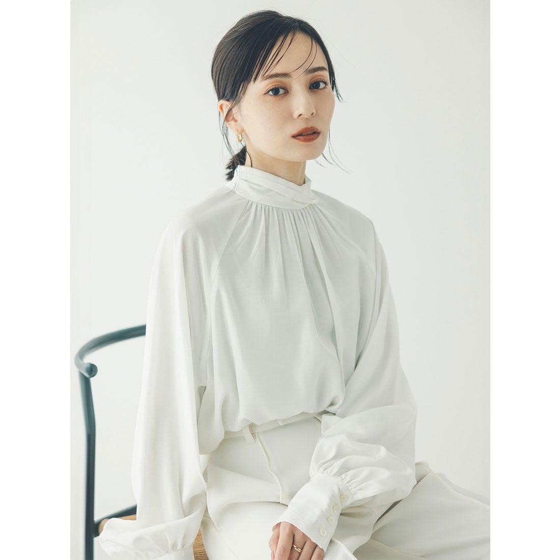 アニュアンス anuans クロスネックボリュームブラウス （WHITE