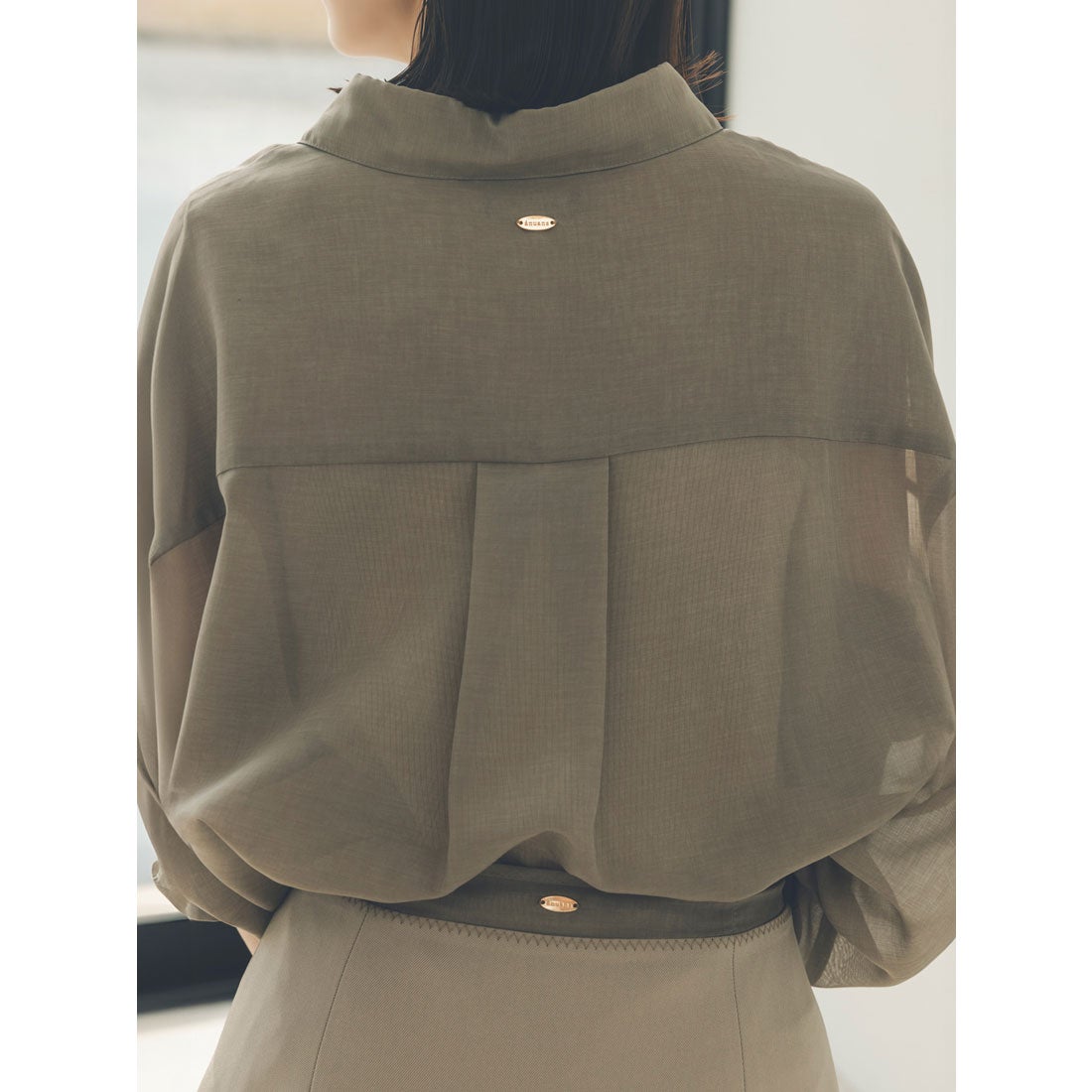 アニュアンス anuans ミニマルシアーオーバーシャツ （WHITE