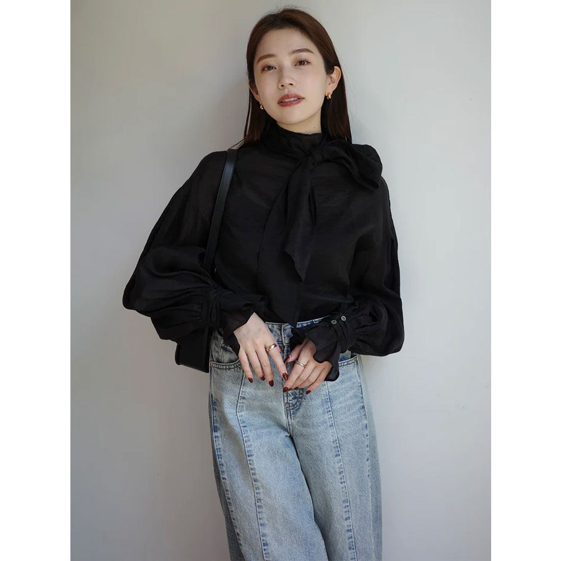 アニュアンス anuans ハイネックシアーボウタイブラウス （BLACK） -靴