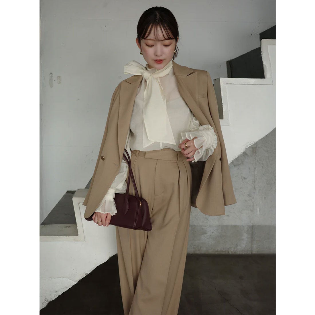 アニュアンス anuans ハイネックシアーボウタイブラウス （BLACK