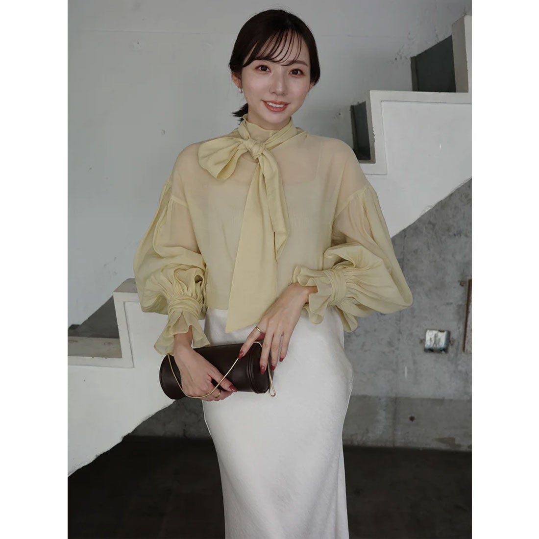 アニュアンス anuans ハイネックシアーボウタイブラウス （YELLOW